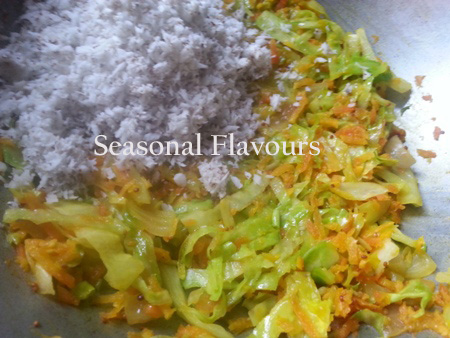 Cabbage-Carrot Thoran - Kerala Thoran Recipe