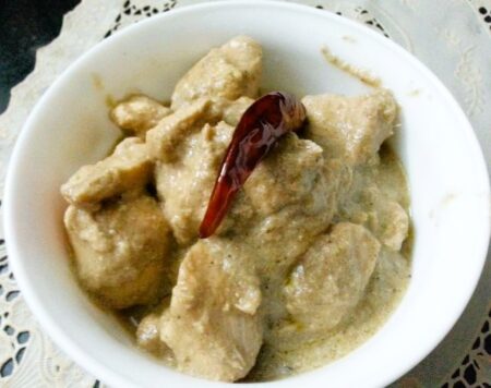 Chicken Rezala in creamy Mughlai white gravy