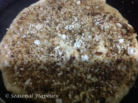 Layer the wheat ada with the coconut and jaggery filling for ada recipe