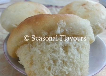 Feather Rolls With Yeast