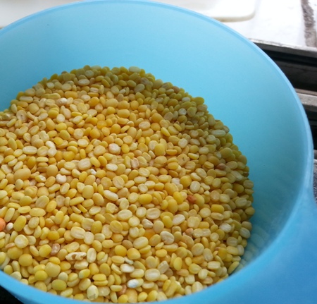 Split yellow moong dal for Bengali Bhaja Muger Dal recipe