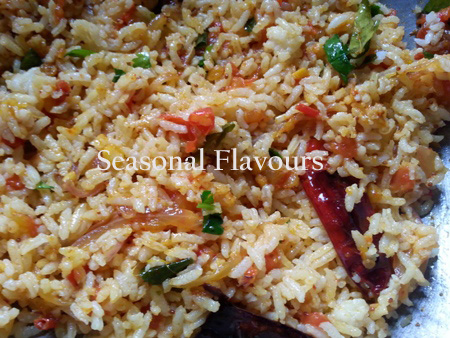 Mix bhat with thakkali masala