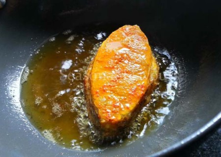 Fry marinated fish for fish vepudu recipe
