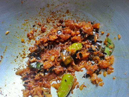 Sprinkle dry spices for Chepala Vepudu