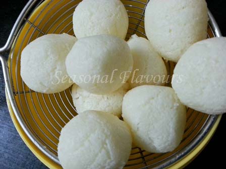 Rosogollas for Bengali payesh recipe