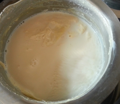 thicken milk for Komla Lebur Payesh
