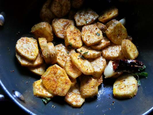 Fry plantain slices for plantain recipe
