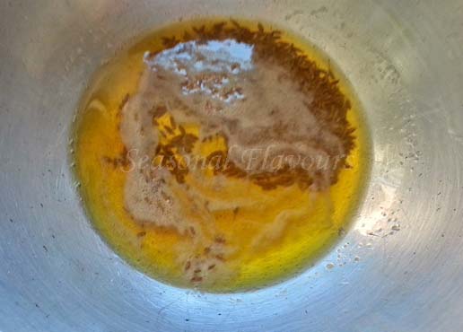 Sizzle cumin seeds for Dal Makhni Recipe