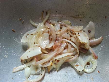 Fry onions for aakakarakaya kura recipe