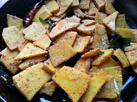 add cooked yam to tadka for Chettinad yam fry recipe