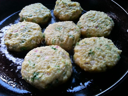 Shallow fry khichuri pakoras