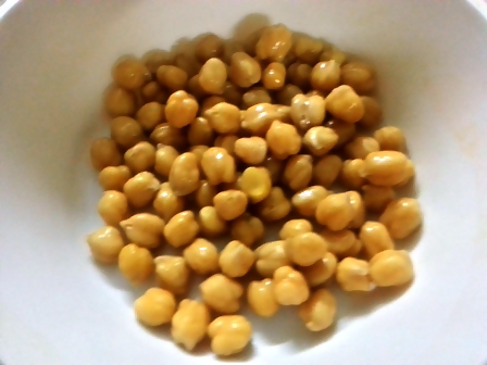 garbanzo-beans for chick pea salad