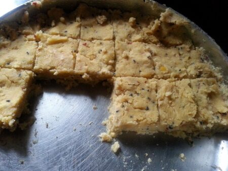 Cut the chana dal cake into pieces