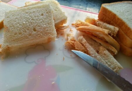 Trim bread slices edges for instant dosar 
