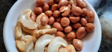 Roasted cashews and peanuts