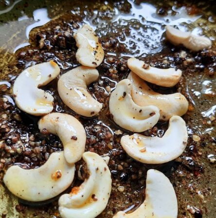 Cashewnuts for Paneer Kali Mirch In Cream Sauce