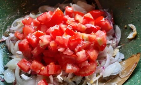 Add tomatoes for cottage cheese dish