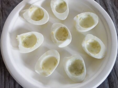 Arrange egg whites