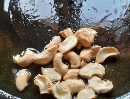 Fried cashews for semolina upma