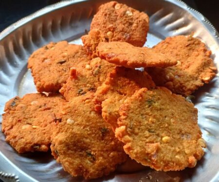 Deep fried masala vadas