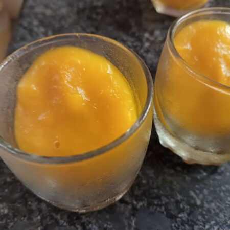 Chilled mango mixture