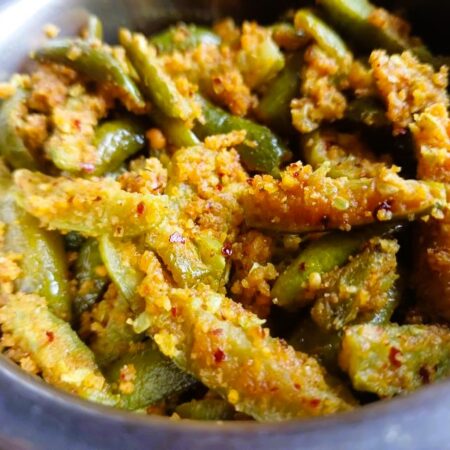 Mix the dondakaya with Karam Podi