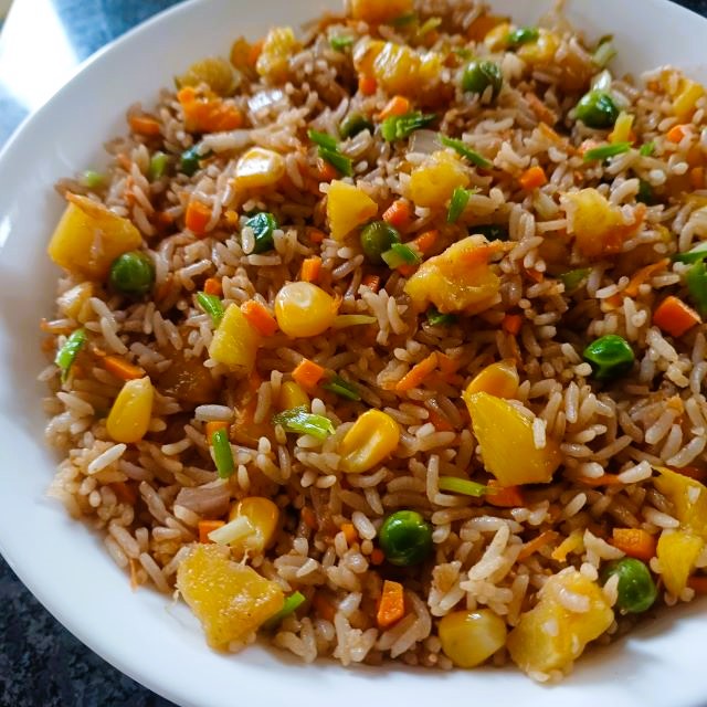 How to make pineapple fried rice