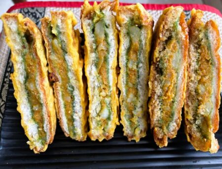 Potato Stuffed Pakodas