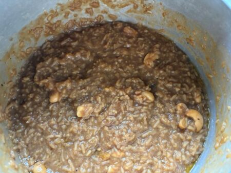 Mix all the ingredients for the Jaggery Rice Pudding