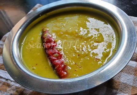 Aamer Dal Recipe – Bengali Mango Dal | Kacha Aam Diye Tok Dal