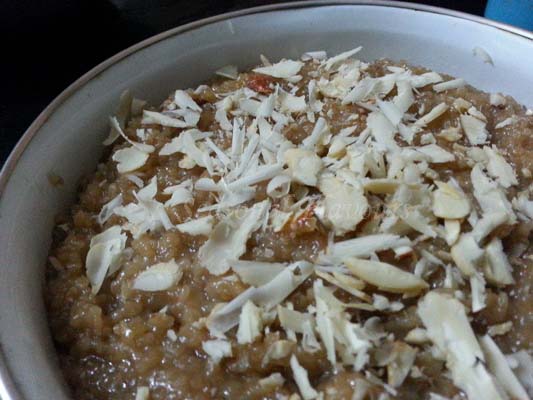 Lapsi – Gujarati Sweet Dalia (Bulgur) Broken Wheat Pudding | Fada Lapsi