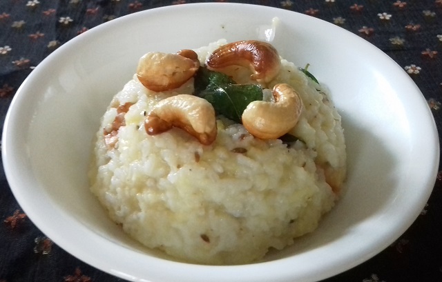 Ven Pongal – Khara Pongal With Rice And Moong Dal