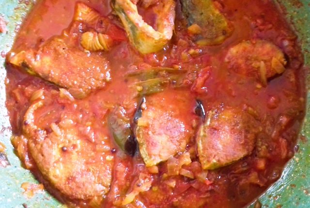 Fish Curry With Tomato And Tamarind – Chepala Kura