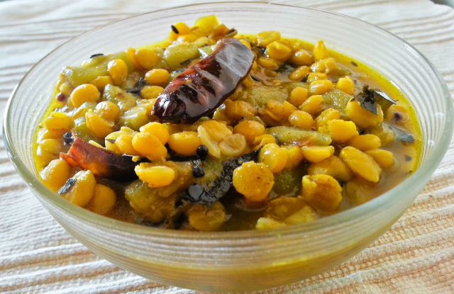 Beerakaya Senagapappu Kura – Ridge Gourd Chana Dal Curry