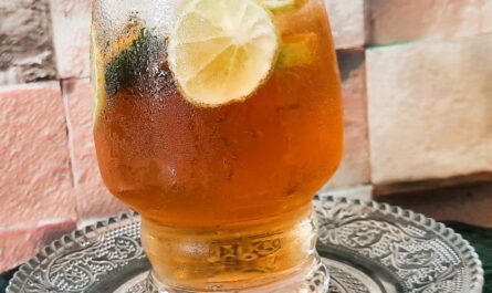 Iced Apple Tea Recipe with Lemon and Mint